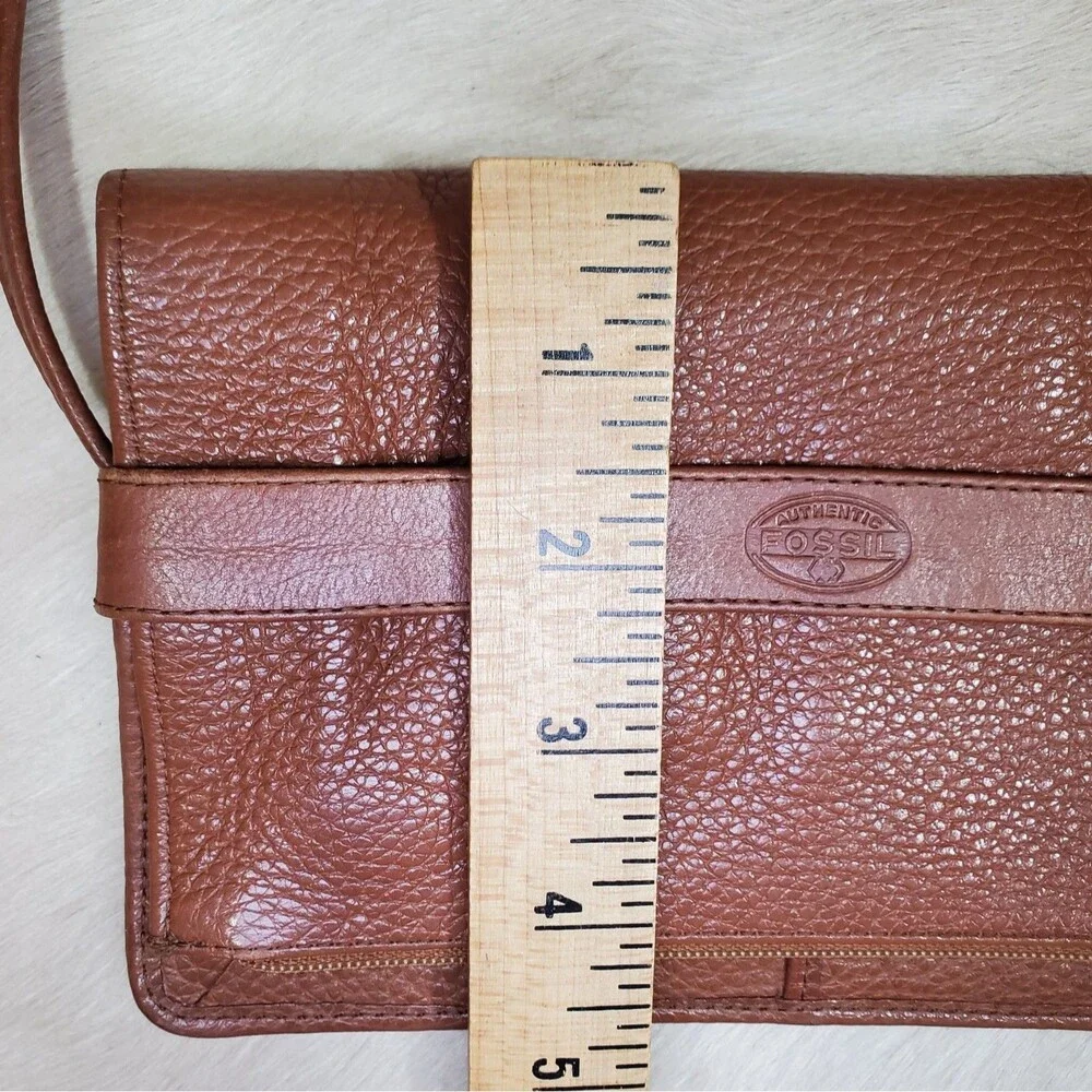 Fossil Women’s Crossbody Bag Small Brown Leather Envelope Purse Organizer Casual